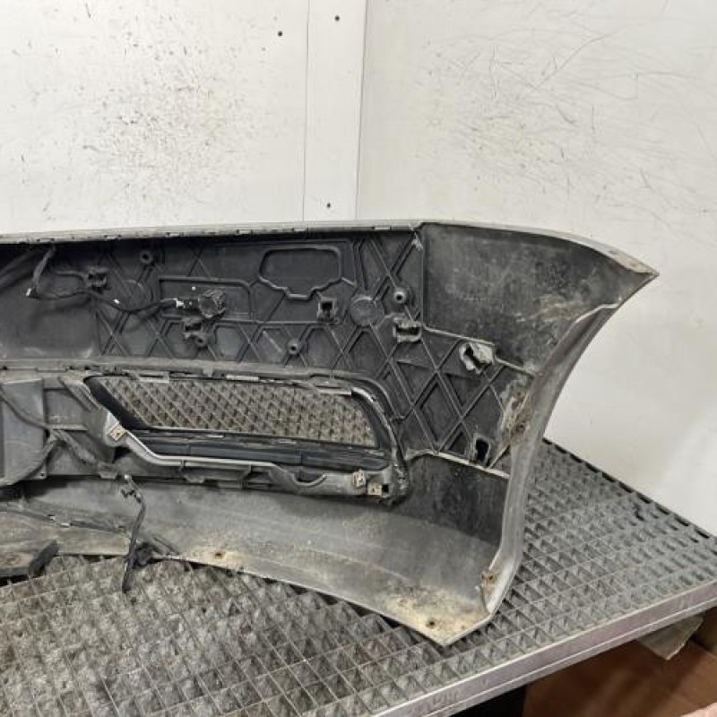 Pare choc avant VOLKSWAGEN PASSAT 6 Photo n°4