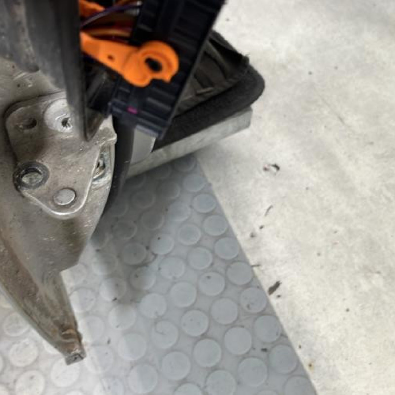 Porte avant droit VOLKSWAGEN PASSAT 6 Photo n°5