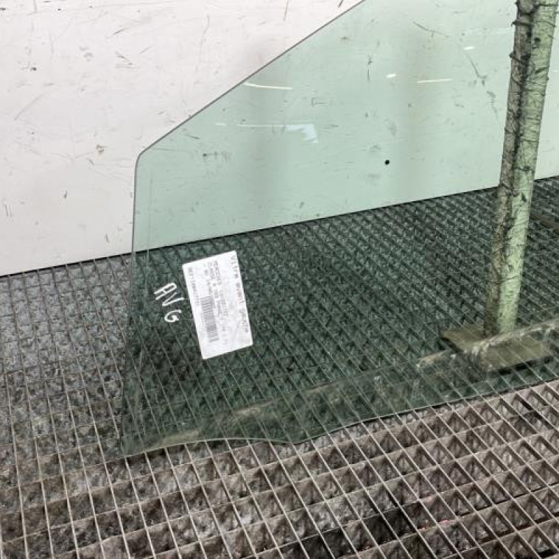 Vitre avant gauche MERCEDES CLASSE A 169 Photo n°2