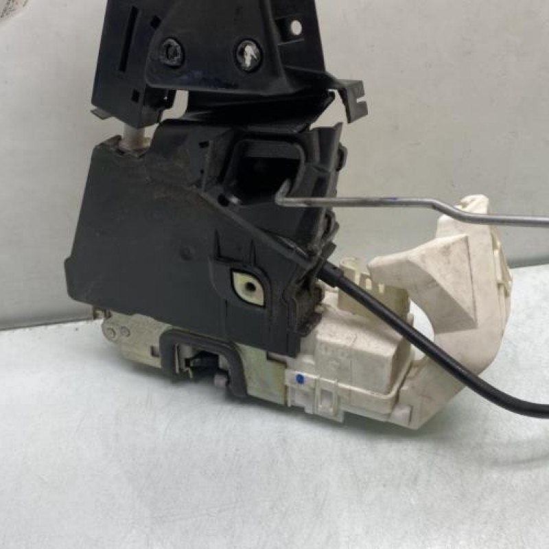 Serrure arriere droit MERCEDES CLASSE A 169 Photo n°4