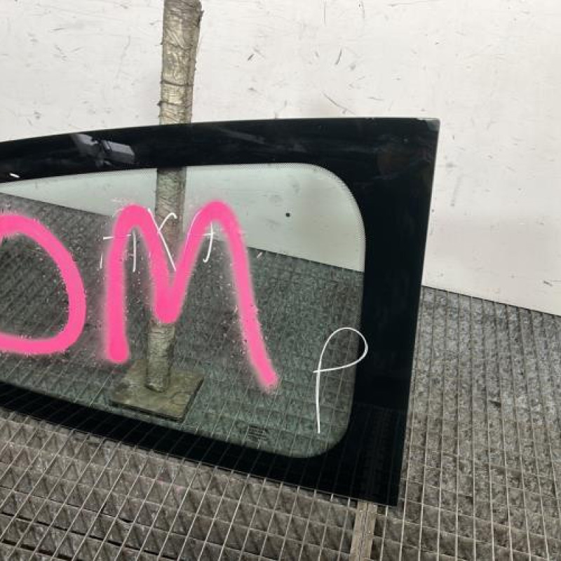 Custode arriere droit RENAULT CLIO 3 Photo n°3