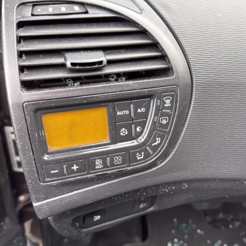 Custode avant droit CITROEN C4 PICASSO 1 Photo n°20