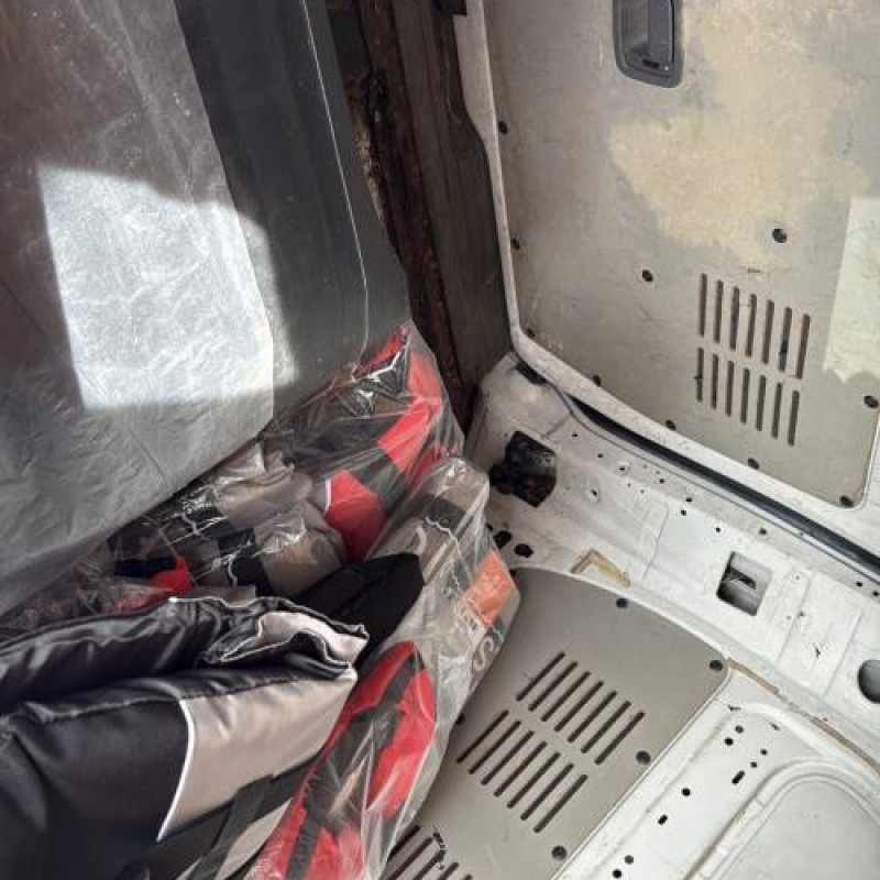 Custode avant droit MERCEDES VITO 639 Photo n°16