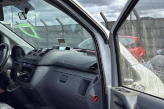 Custode avant gauche MERCEDES VITO 639