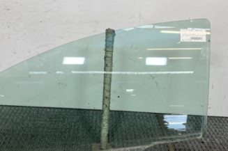 Vitre avant gauche PEUGEOT 307 Photo n°1