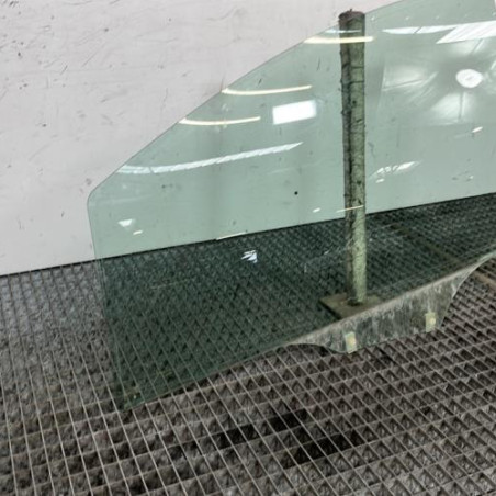 Vitre avant gauche PEUGEOT 307