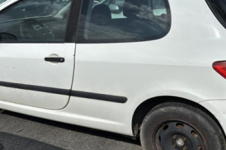 Serrure avant droit PEUGEOT 307