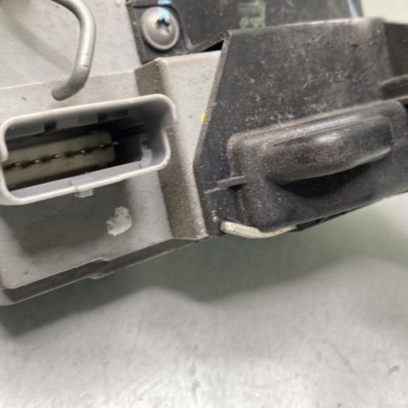 Serrure avant gauche PEUGEOT 307 Photo n°2