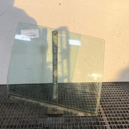 Vitre arriere droit VOLKSWAGEN GOLF 4 Photo n°1