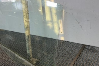 Vitre arriere droit VOLKSWAGEN GOLF 4