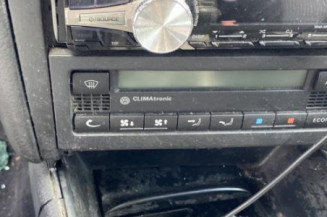 Vitre arriere droit VOLKSWAGEN GOLF 4