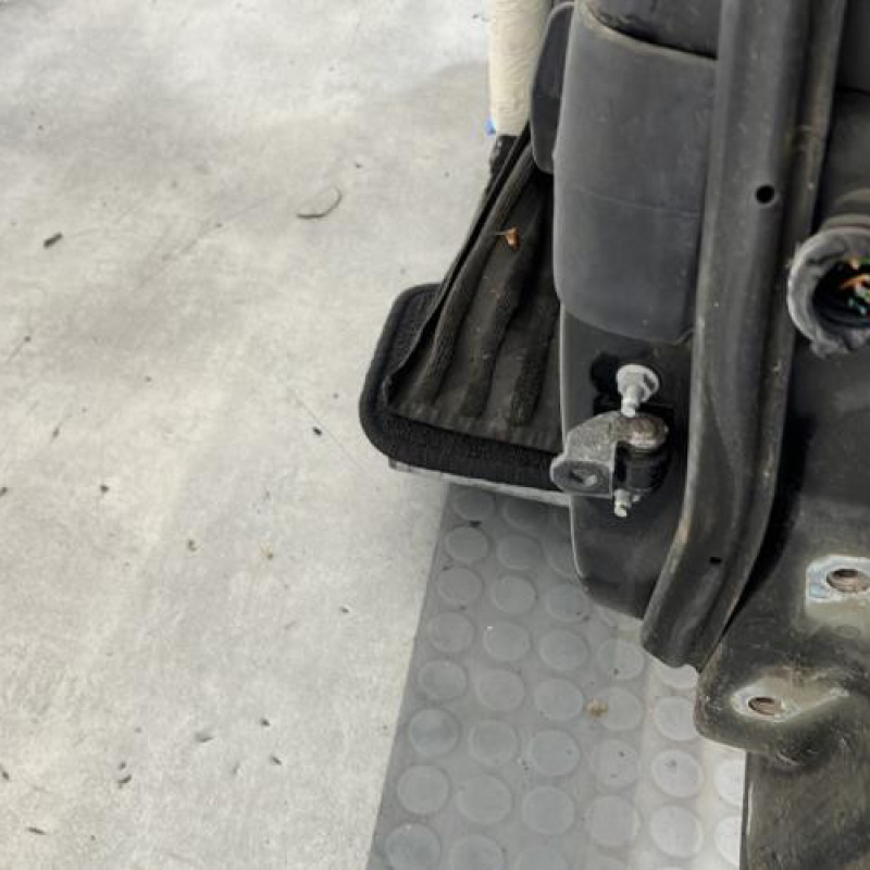 Porte avant gauche FORD FIESTA 6 Photo n°3