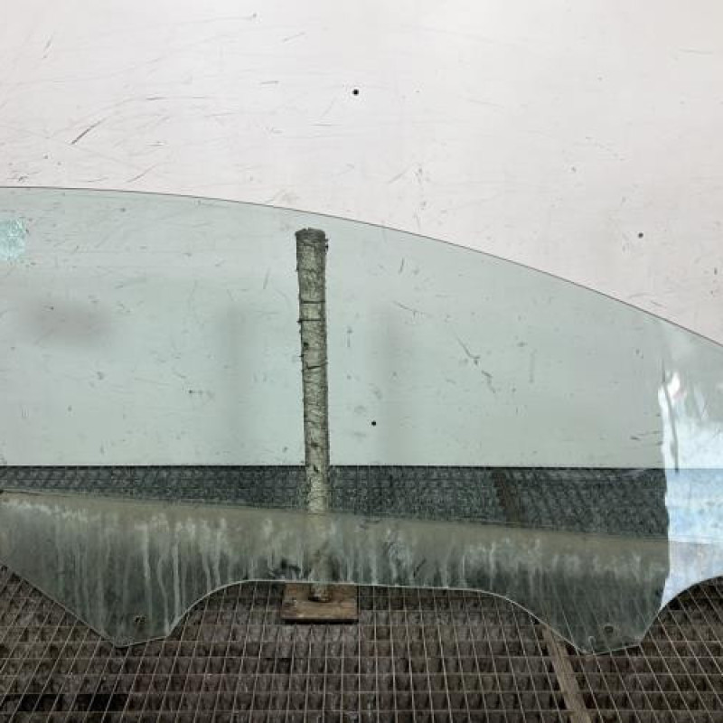 Vitre avant gauche FORD FIESTA 6 Photo n°4