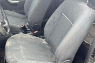 Vitre avant gauche FORD FIESTA 6