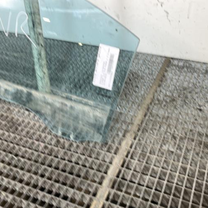 Vitre arriere gauche MERCEDES CLASSE CLS 219 Photo n°3