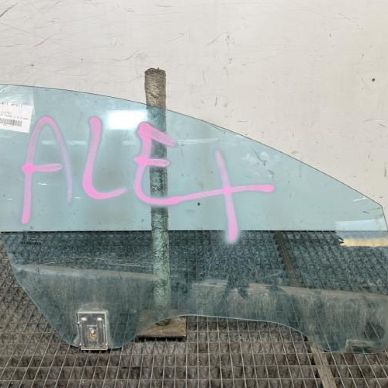 Vitre avant droit MERCEDES CLASSE CLS 219 Photo n°1