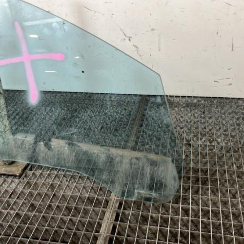 Vitre avant droit MERCEDES CLASSE CLS 219 Photo n°2