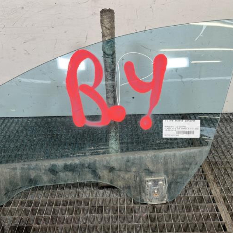 Vitre avant gauche MERCEDES CLASSE CLS 219 Photo n°1