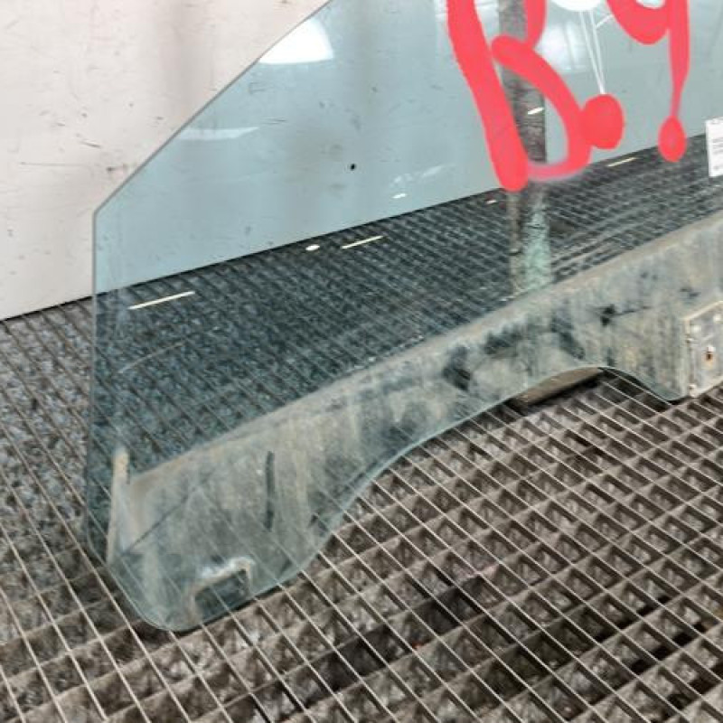 Vitre avant gauche MERCEDES CLASSE CLS 219 Photo n°2