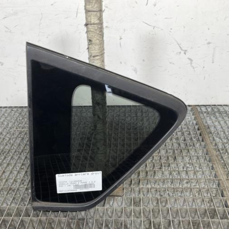 Custode arriere droit TOYOTA COROLLA VERSO 2 Photo n°1