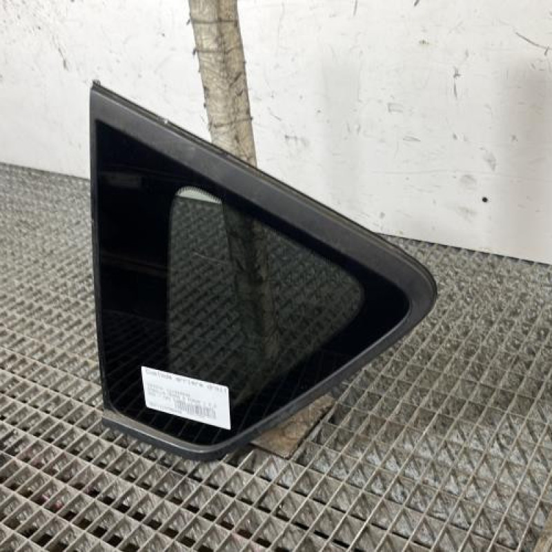 Custode arriere droit TOYOTA COROLLA VERSO 2 Photo n°3