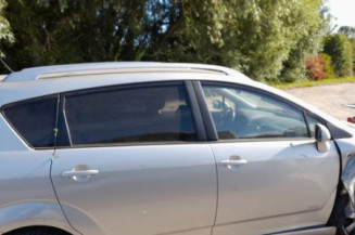 Custode arriere droit TOYOTA COROLLA VERSO 2