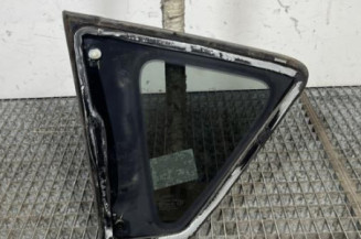 Custode arriere gauche TOYOTA COROLLA VERSO 2