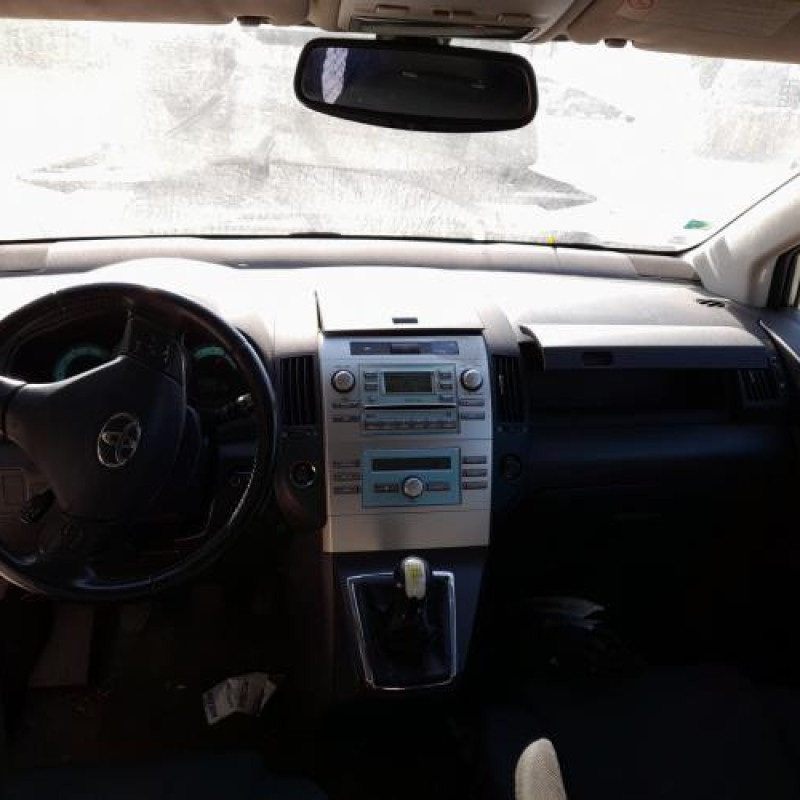 Custode arriere gauche TOYOTA COROLLA VERSO 2 Photo n°20