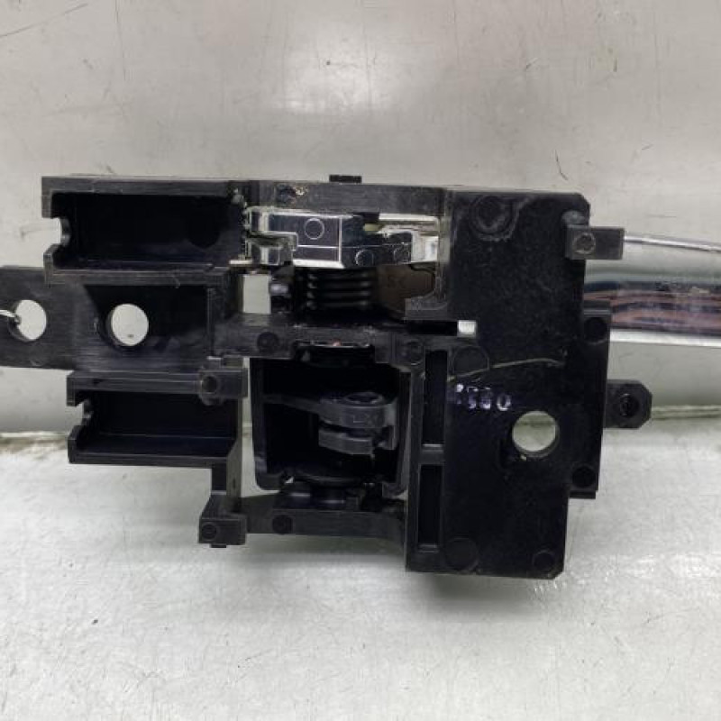 Poignee interieur avant gauche MITSUBISHI SPACE STAR 3 Photo n°2