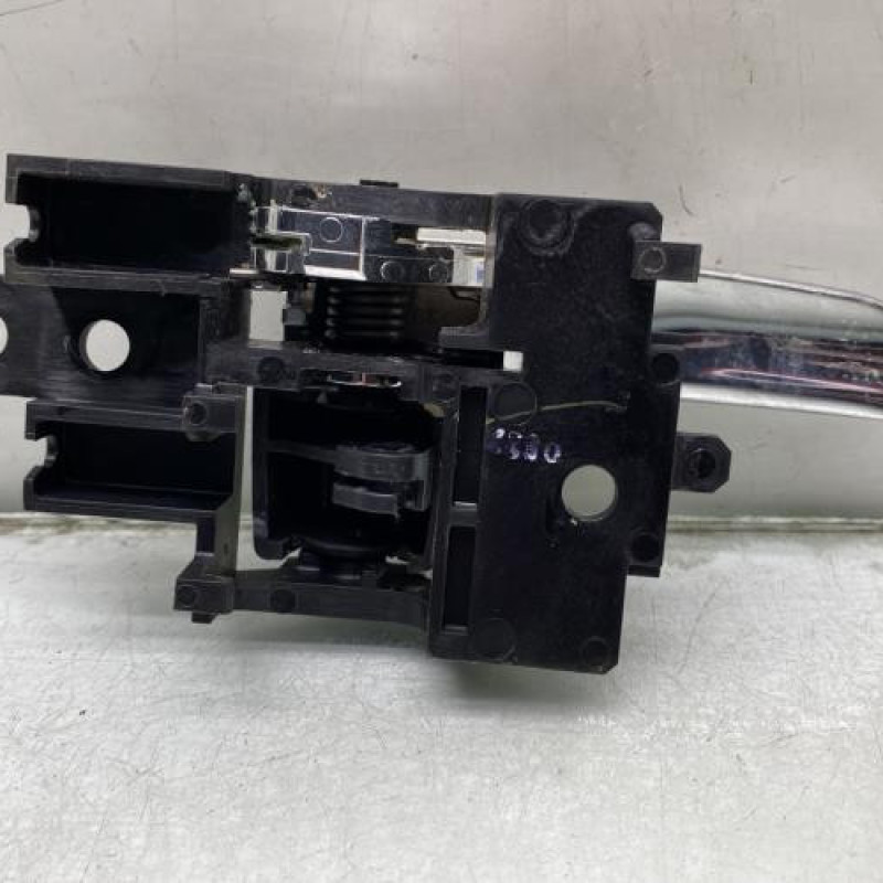 Poignee interieur avant gauche MITSUBISHI SPACE STAR 3 Photo n°3