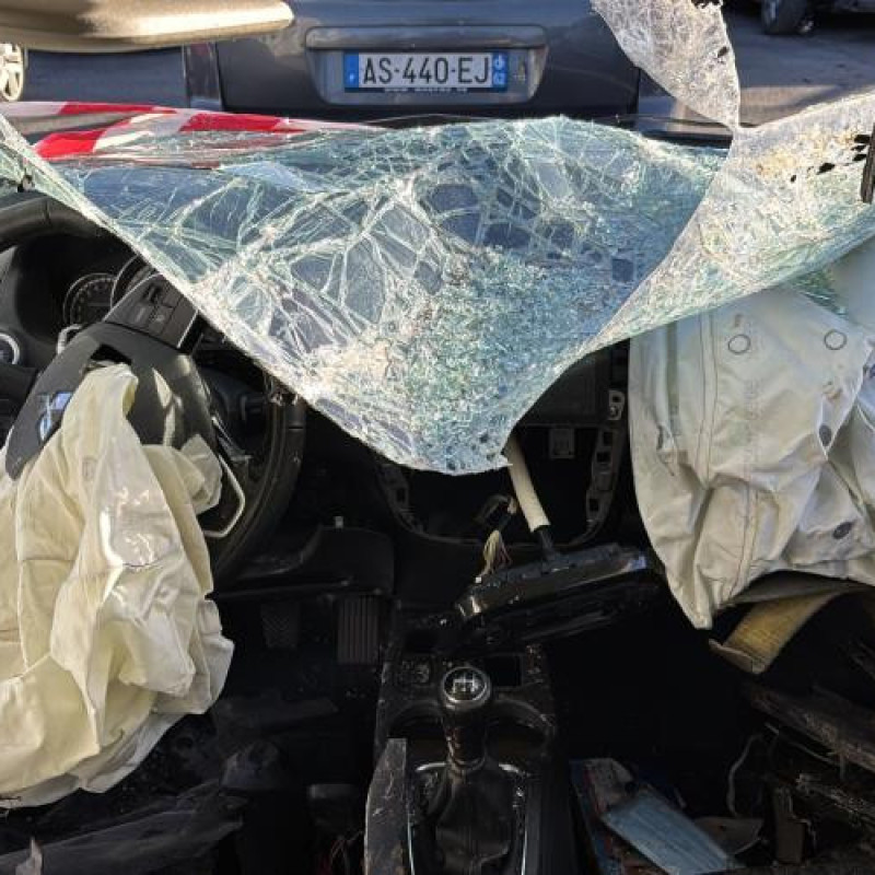 Poignee interieur avant gauche MITSUBISHI SPACE STAR 3 Photo n°17