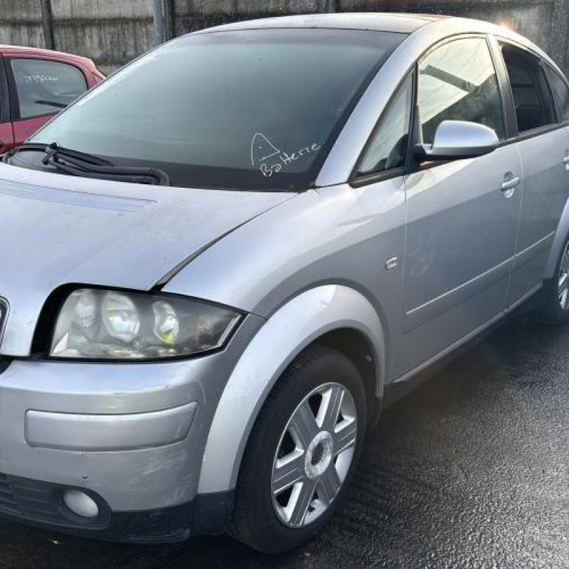 Poignee interieur avant droit AUDI A2 Photo n°4