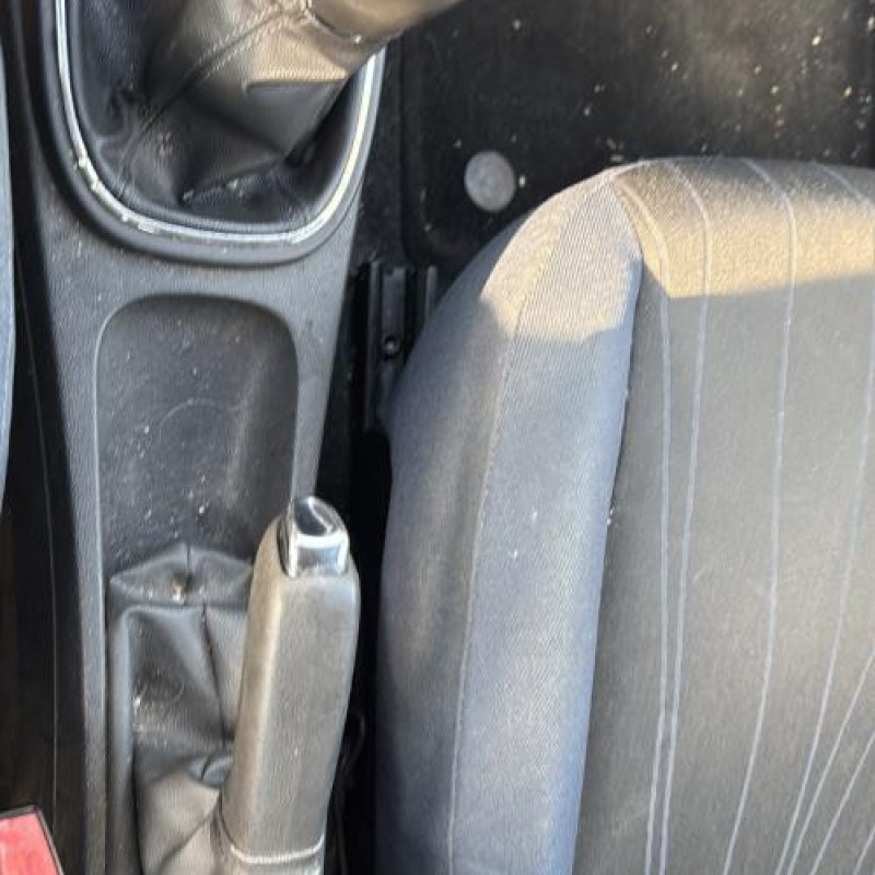 Alternateur OPEL CORSA D Photo n°17