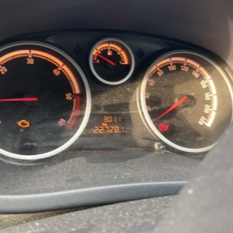 Alternateur OPEL CORSA D Photo n°20