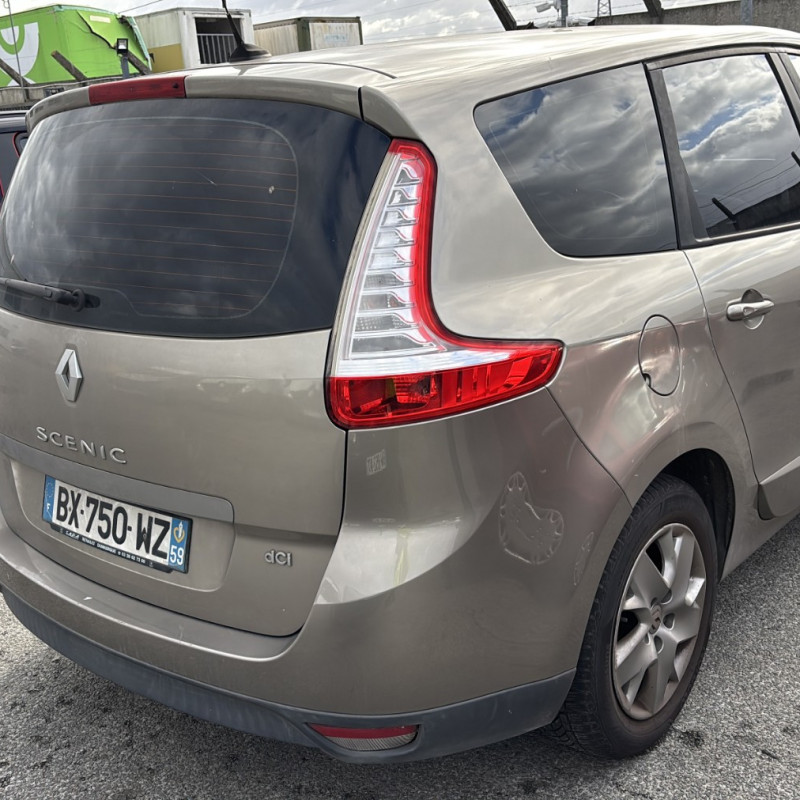 RENAULT GRAND SCENIC 3 PHASE 1 1.5 DCI - 8V TURBO Photo n°13