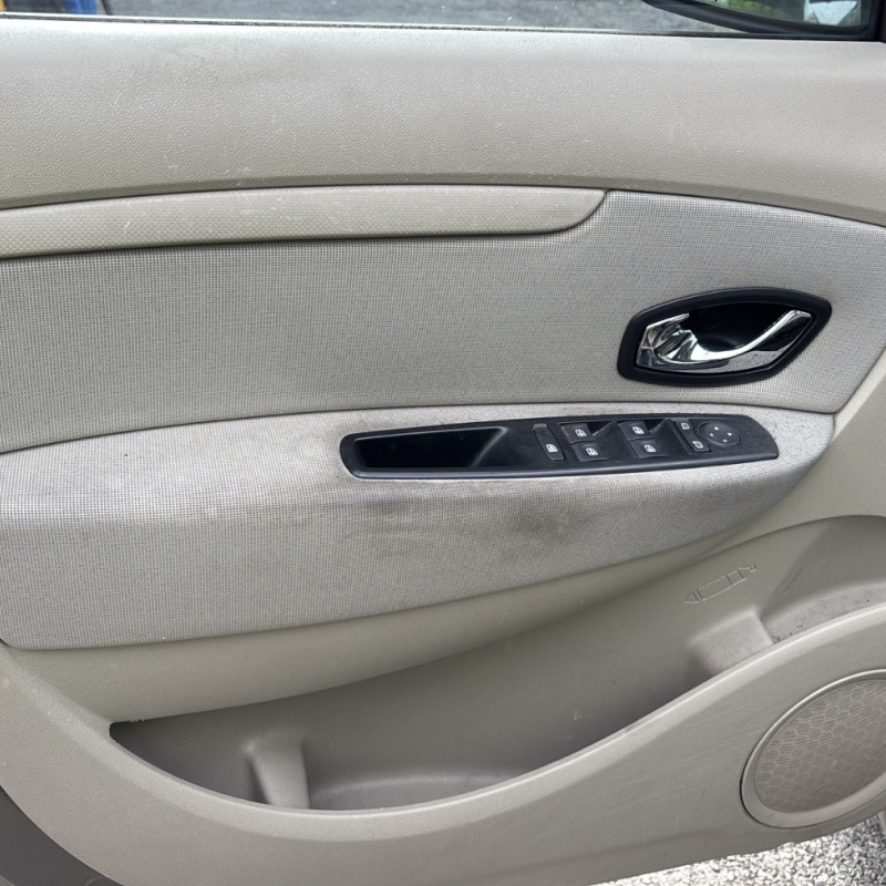 RENAULT GRAND SCENIC 3 PHASE 1 1.5 DCI - 8V TURBO Photo n°19