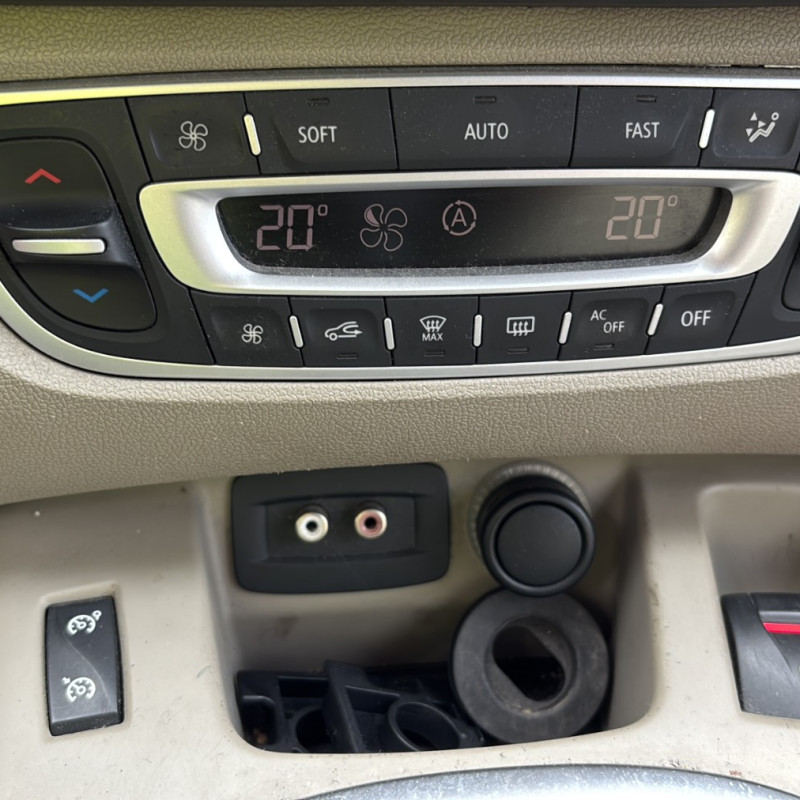 RENAULT GRAND SCENIC 3 PHASE 1 1.5 DCI - 8V TURBO Photo n°26