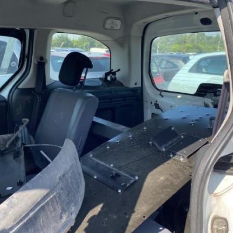 Catalyseur (echappement) PEUGEOT PARTNER 2 Photo n°7