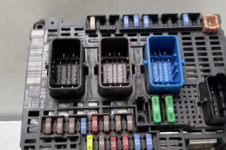 Boitier servitude moteur (BSM) PEUGEOT 308 2 Photo n°1