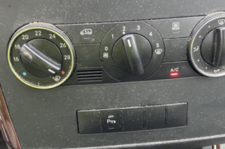 Poignee porte arriere droit MERCEDES CLASSE A 169