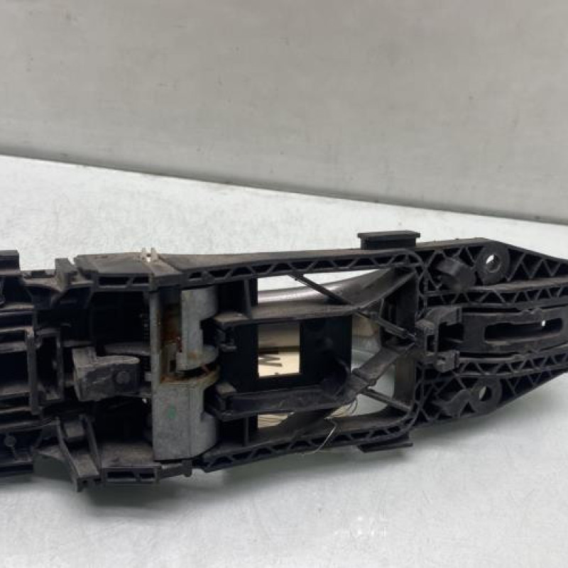 Poignee porte arriere gauche VOLKSWAGEN GOLF 7 Photo n°3