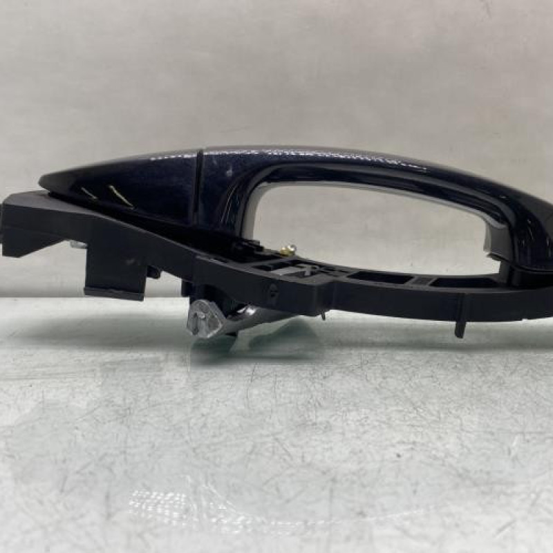 Poignee porte arriere droit FORD FIESTA 6 Photo n°1