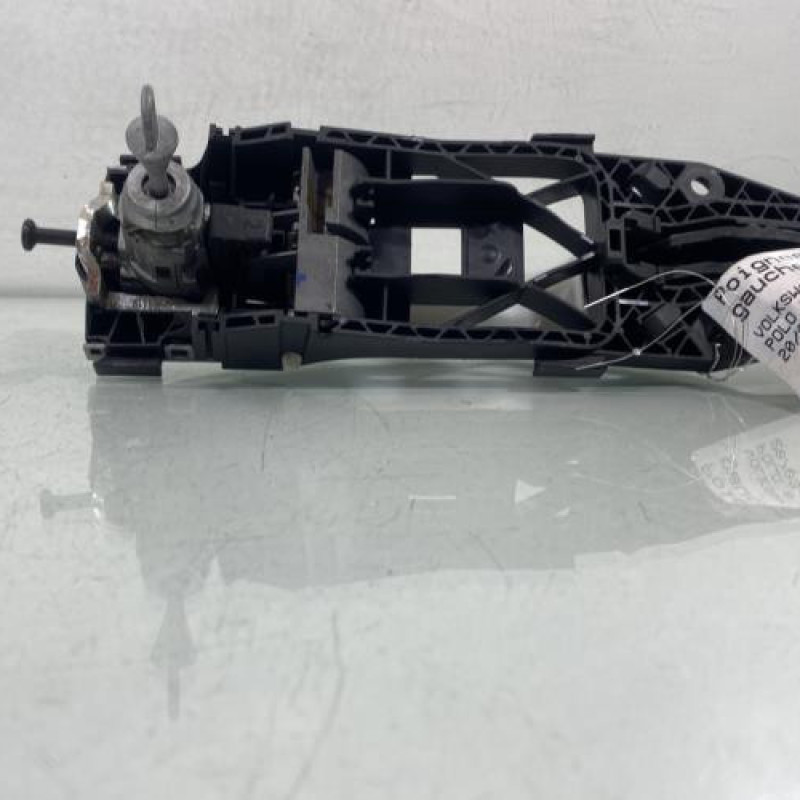 Poignee porte avant gauche VOLKSWAGEN POLO 6 Photo n°2