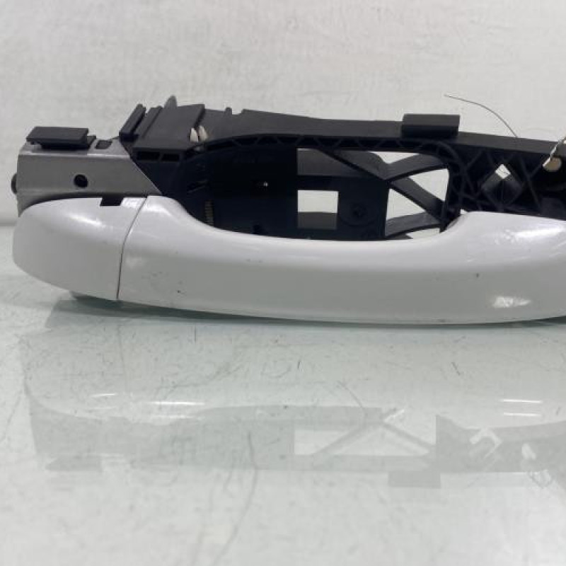 Poignee porte avant gauche VOLKSWAGEN POLO 6 Photo n°3