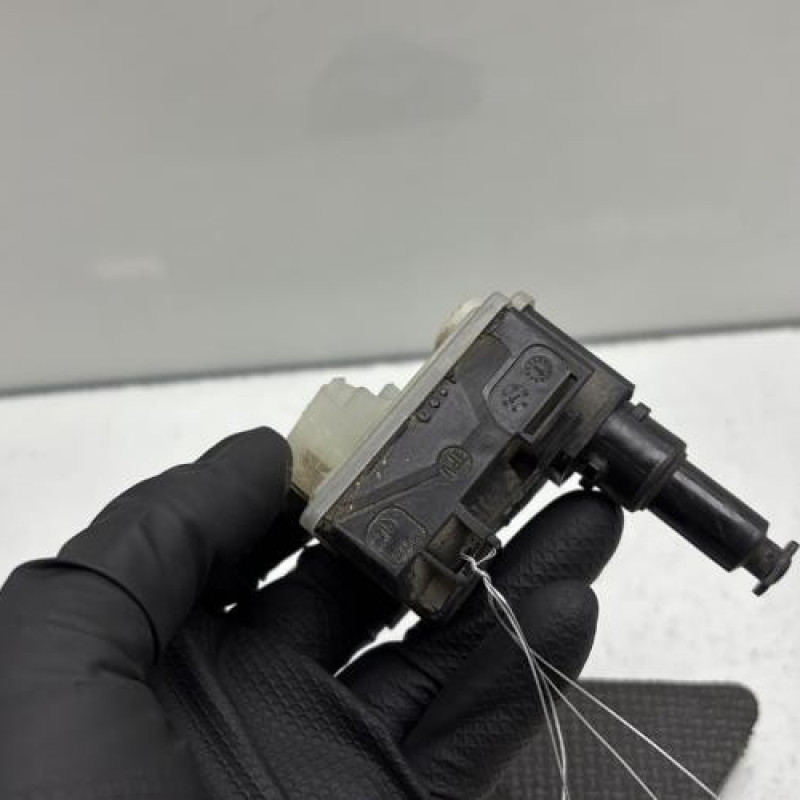 Actionneur verrou trappe d'essence PEUGEOT 208 2 Photo n°4