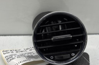 Aerateur tableau de bord avant droit PEUGEOT 3008 1 Photo n°1
