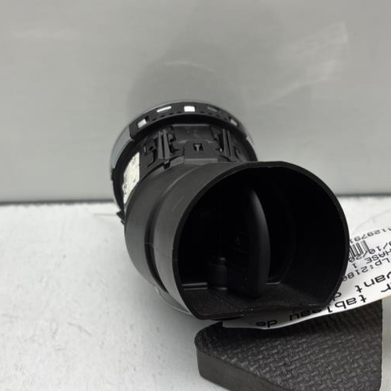 Aerateur tableau de bord avant droit PEUGEOT 3008 1 Photo n°2