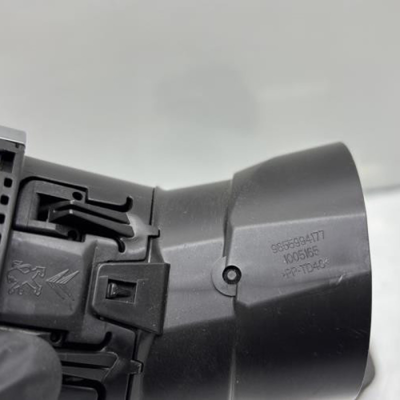 Aerateur tableau de bord avant droit PEUGEOT 3008 1 Photo n°4