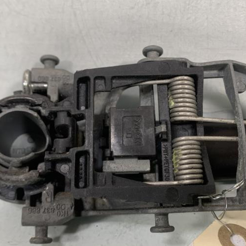 Poignee porte arriere gauche VOLKSWAGEN GOLF 5 Photo n°3