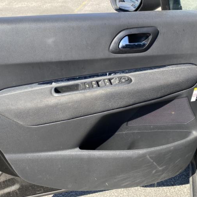 Poignee porte arriere droit PEUGEOT 3008 1 Photo n°13
